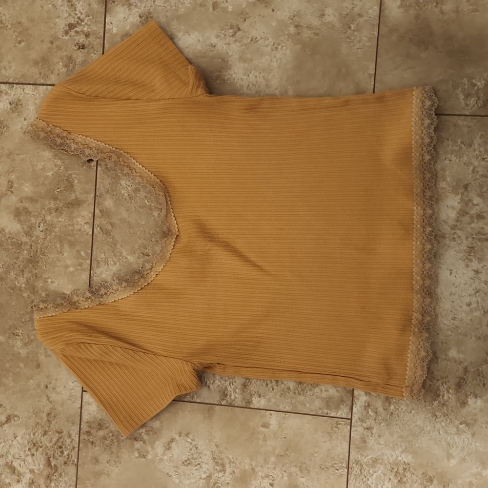 Crop Top - Picture 2 of 2